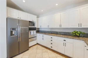 8cddb83090571e0af5fd63d57b5bba59-uncropped_scaled_within_1536_1152