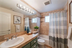 dab1670688e98153e7965b2bbe91cb56-uncropped_scaled_within_1536_1152