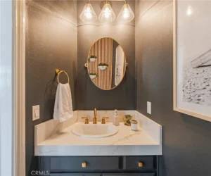 dbf153b0cd721544fc60bc0cb0a71132-uncropped_scaled_within_1536_1152